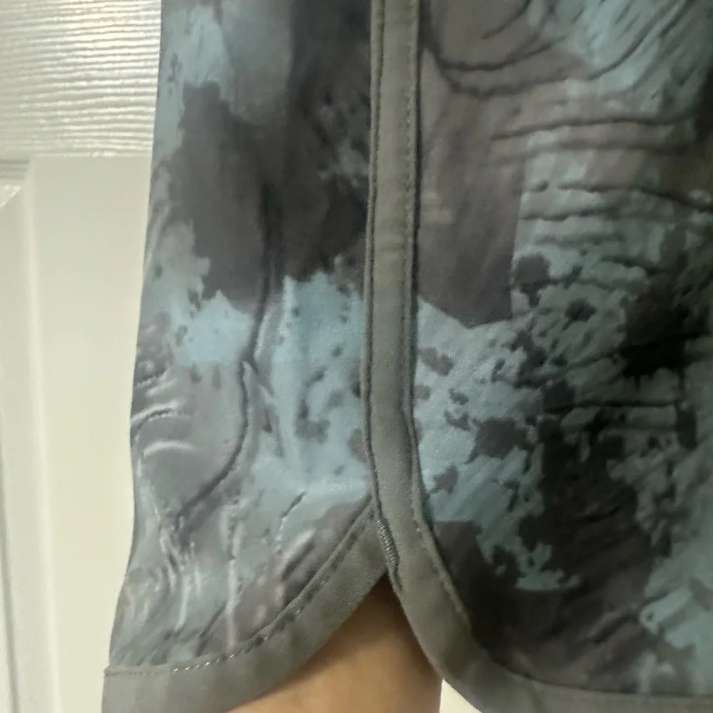 Huk Gray and Blue Board Shorts Quick-Dry Swimwear size 42